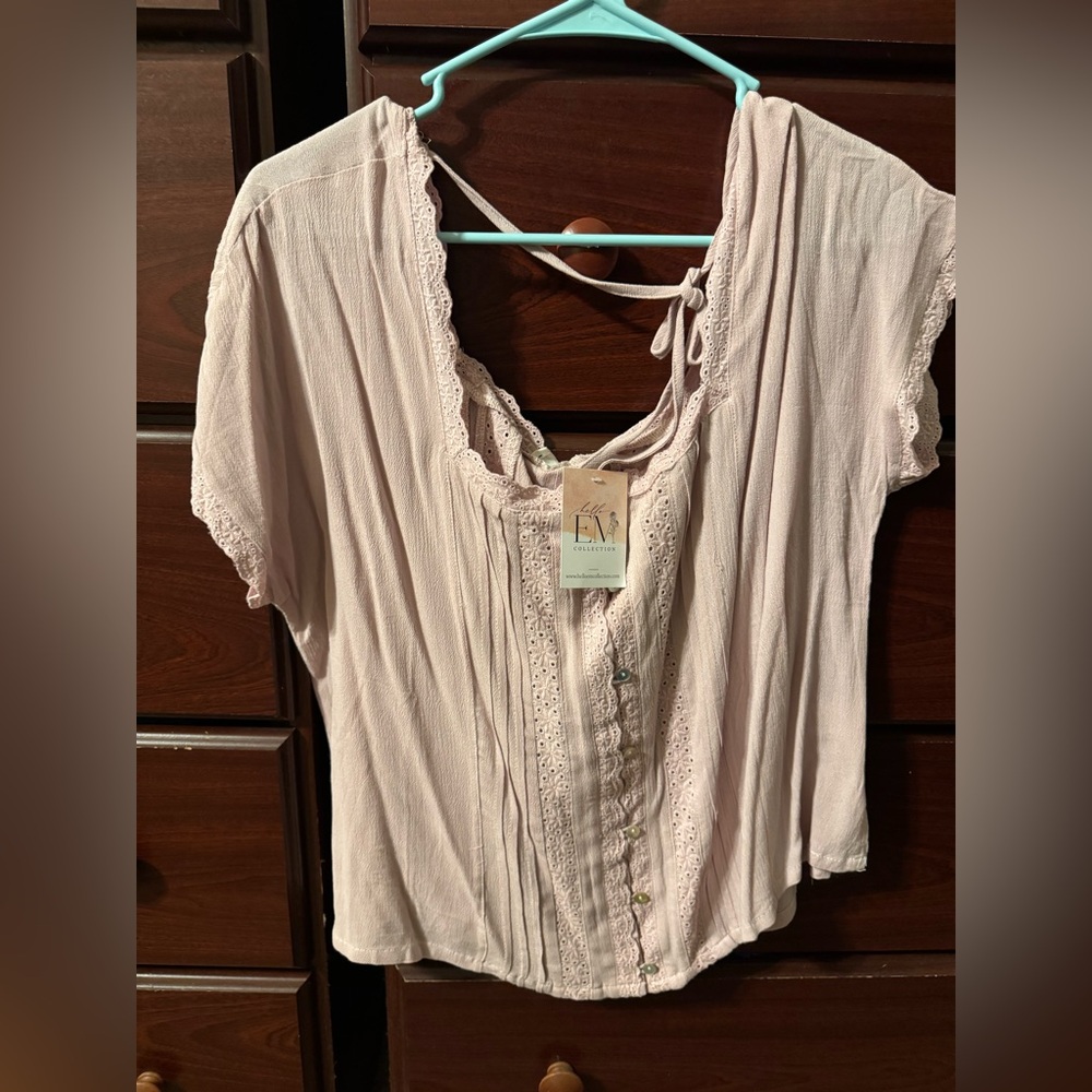 New! Women’s top